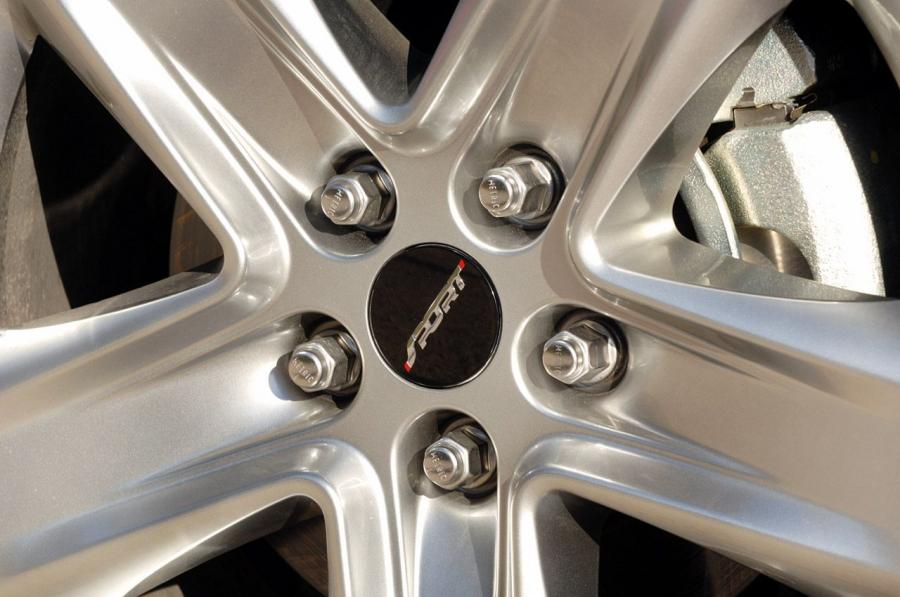  Ford Fusion Sport 2010 года  (фото 35 из 37)